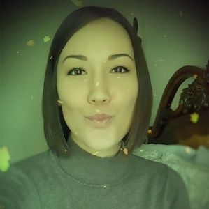 Meet your Posher, Leah